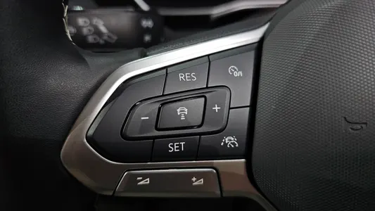 Volkswagen 7 1.5 TSI 2024 32