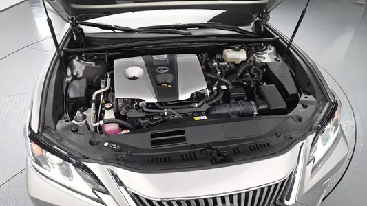 Lexus ES300h 7 2019 6
