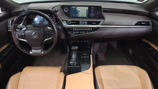 Lexus ES300h 7 2019 7