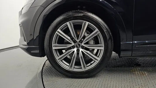 Audi Q8 (4M) 55 TFSI 2021 5