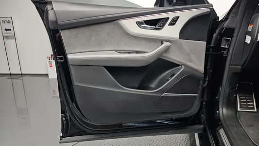 Audi Q8 (4M) 55 TFSI 2021 25