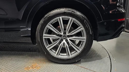 Audi Q8 (4M) 55 TFSI 2021 22
