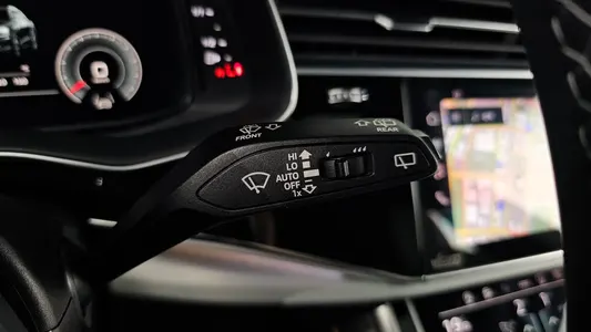 Audi Q8 (4M) 55 TFSI 2021 35