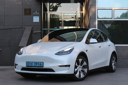 Tesla Y AWD 2021