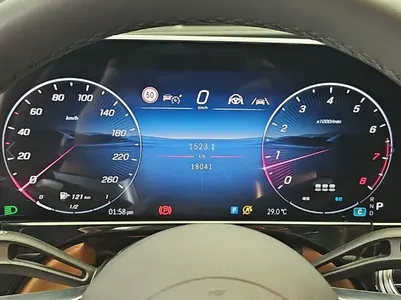 Mercedes-Benz E-Class W214 E300 4MATIC AMG Line 2025 6