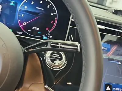 Mercedes-Benz E-Class W214 E300 4MATIC AMG Line 2025 8