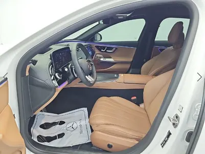 Mercedes-Benz E-Class W214 E300 4MATIC AMG Line 2025 11
