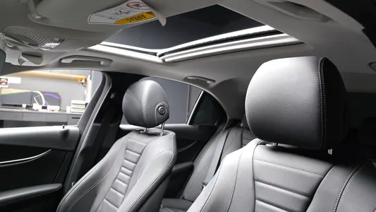 Mercedes-Benz E-Class W213 E220d 2020 19