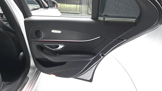 Mercedes-Benz E-Class W213 E220d 2020 25