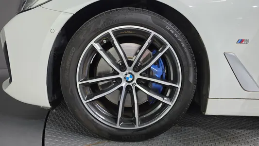 BMW 5 Series (G30) 520i M 2022 5