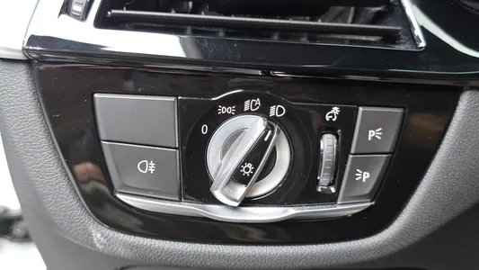 BMW 5 Series (G30) 520i M 2022 14