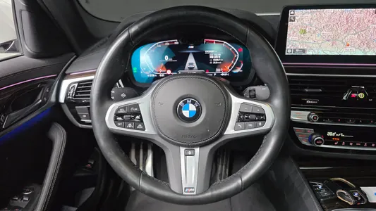 BMW 5 Series (G30) 520i M 2022 15