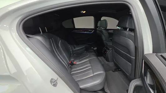 BMW 5 Series (G30) 520i M 2022 33