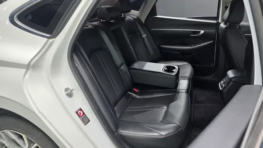 Hyundai (DN8) 2.0 2019 11