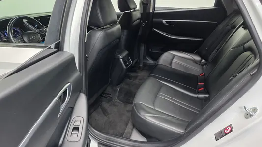 Hyundai (DN8) 2.0 2019 12