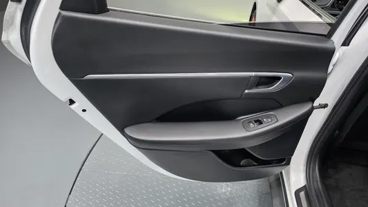 Hyundai (DN8) 2.0 2019 26