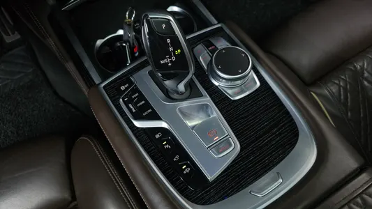 BMW 7 Series (G11) 745Le i M 2020 9
