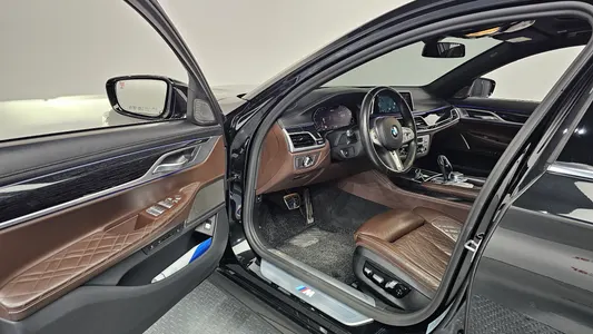 BMW 7 Series (G11) 745Le i M 2020 10