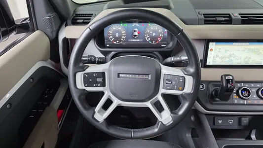 Land Rover (L663) 110 P300 X- SE 2021 14