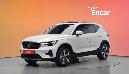 Volvo XC40 B4 2024
