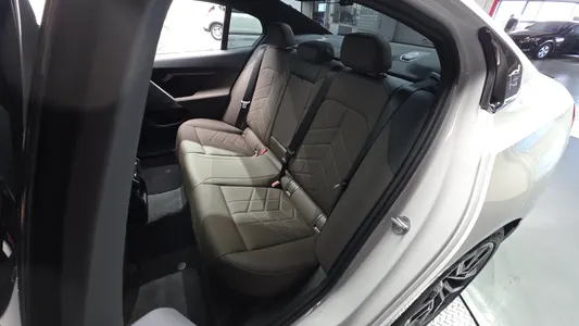 BMW 5 Series (G60) 523d M 2026 26