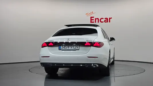 Mercedes-Benz E-Class W214 E220d 4MATIC 2024 4