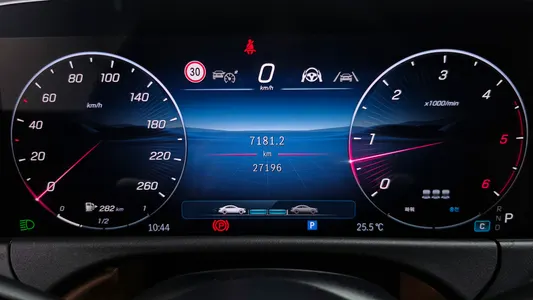 Mercedes-Benz E-Class W214 E220d 4MATIC 2024 8