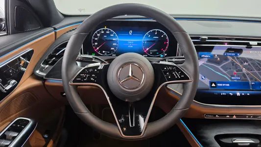 Mercedes-Benz E-Class W214 E220d 4MATIC 2024 13