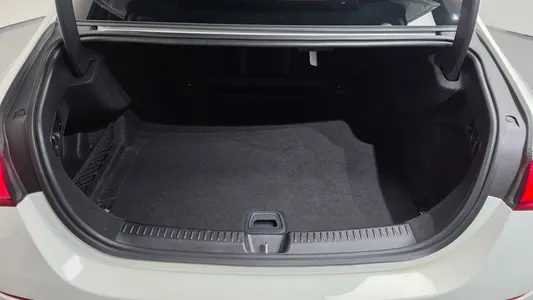 Mercedes-Benz E-Class W214 E220d 4MATIC 2024 17