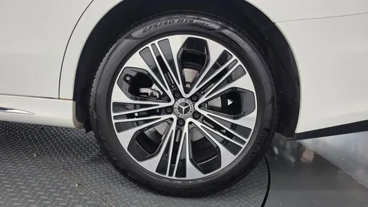 Mercedes-Benz E-Class W214 E220d 4MATIC 2024 21