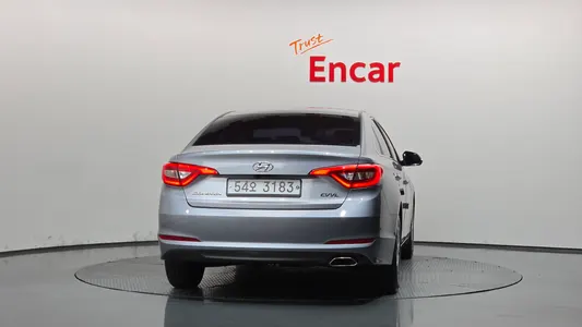 Hyundai LF 2.0 2015 4
