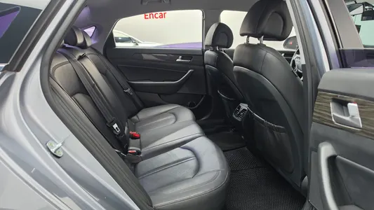 Hyundai LF 2.0 2015 11