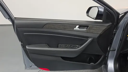 Hyundai LF 2.0 2015 24