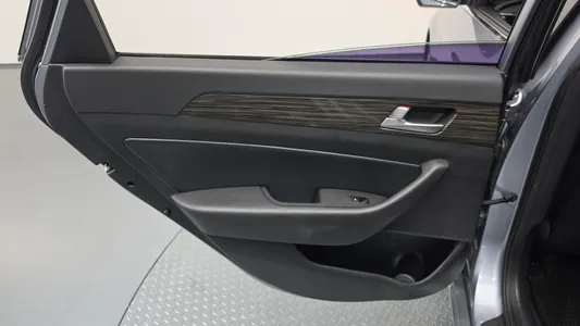 Hyundai LF 2.0 2015 25