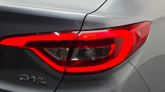 Hyundai LF 2.0 2015 23
