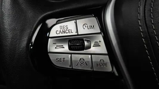 BMW 5 Series (G30) 520i 2021 17