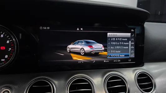 Mercedes-Benz E-Class W213 E300 2018 16