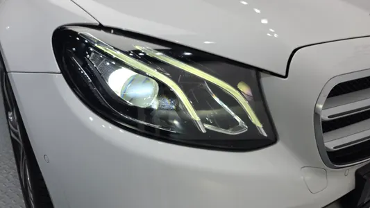 Mercedes-Benz E-Class W213 E300 2018 22