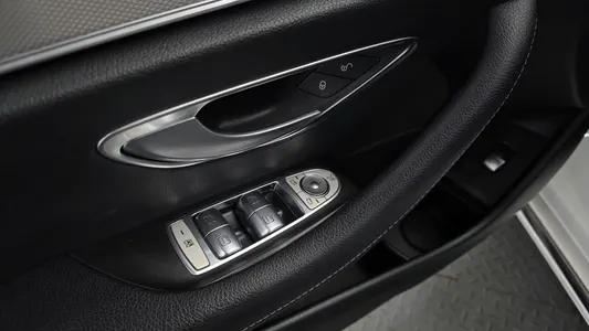 Mercedes-Benz E-Class W213 E300 2018 27