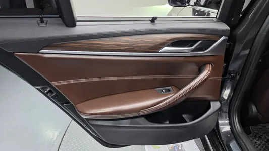 BMW 5 Series (G30) 530i M 2018 25