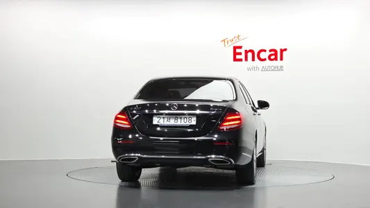 Mercedes-Benz E-Class W213 E300 4MATIC 2018 4