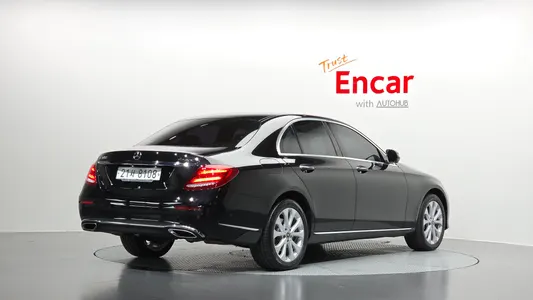 Mercedes-Benz E-Class W213 E300 4MATIC 2018