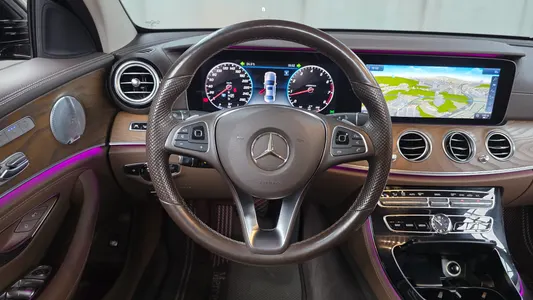 Mercedes-Benz E-Class W213 E300 4MATIC 2018 14
