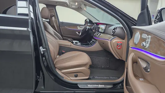 Mercedes-Benz E-Class W213 E300 4MATIC 2018 26