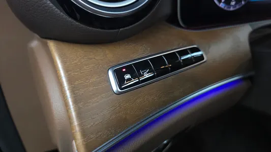 Mercedes-Benz E-Class W213 E300 4MATIC 2018 29