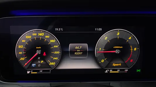 Mercedes-Benz E-Class W213 E220d 2017 8