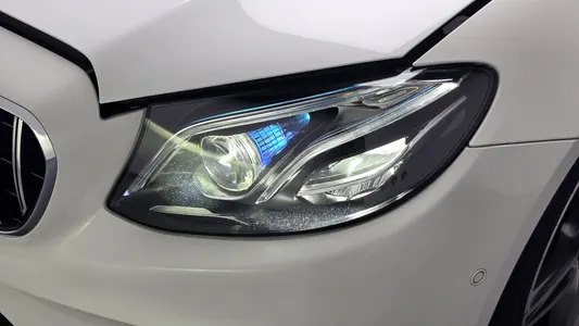 Mercedes-Benz E-Class W213 E220d 2017 23