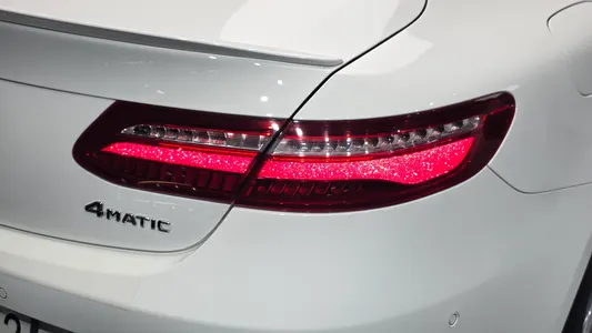 Mercedes-Benz E-Class W213 E220d 2017 24