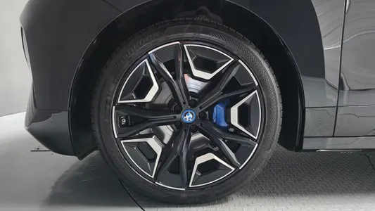 BMW iX xDrive50 2022 5