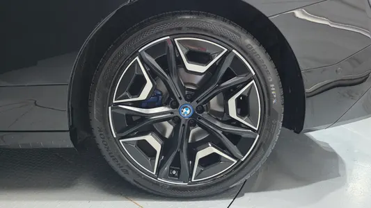 BMW iX xDrive50 2022 21